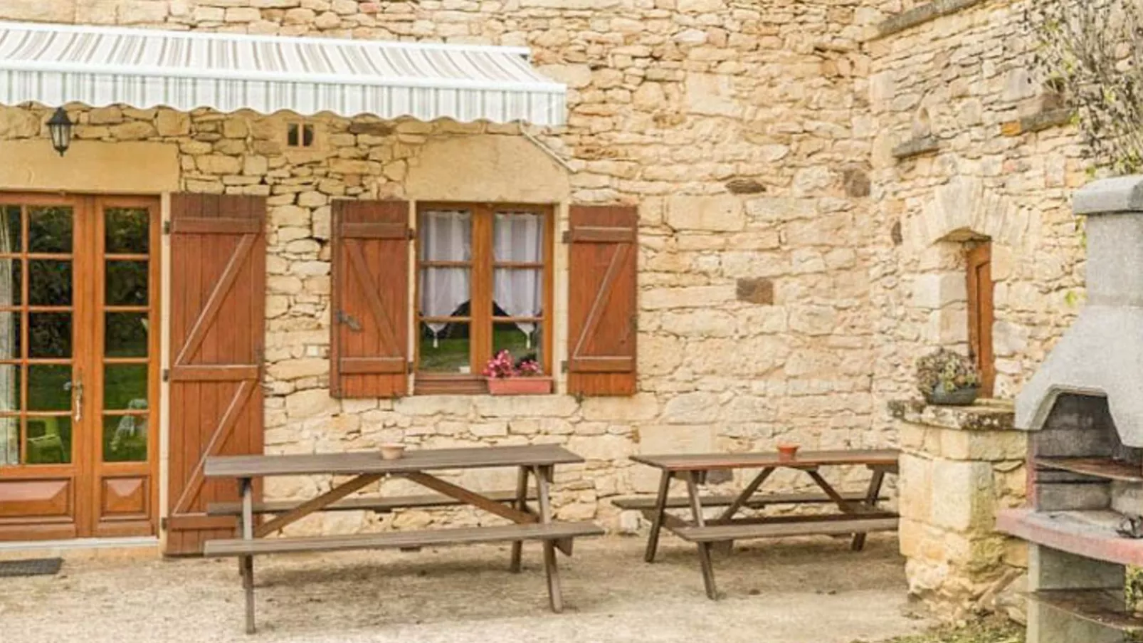Gite Le Croix du Notaire-Terrace balcony