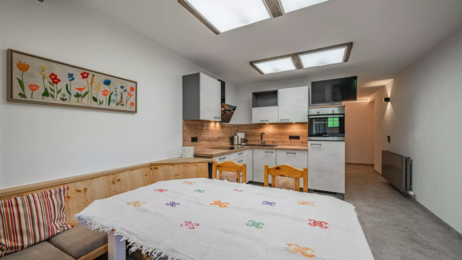 Hohe Salve XL-Dining room