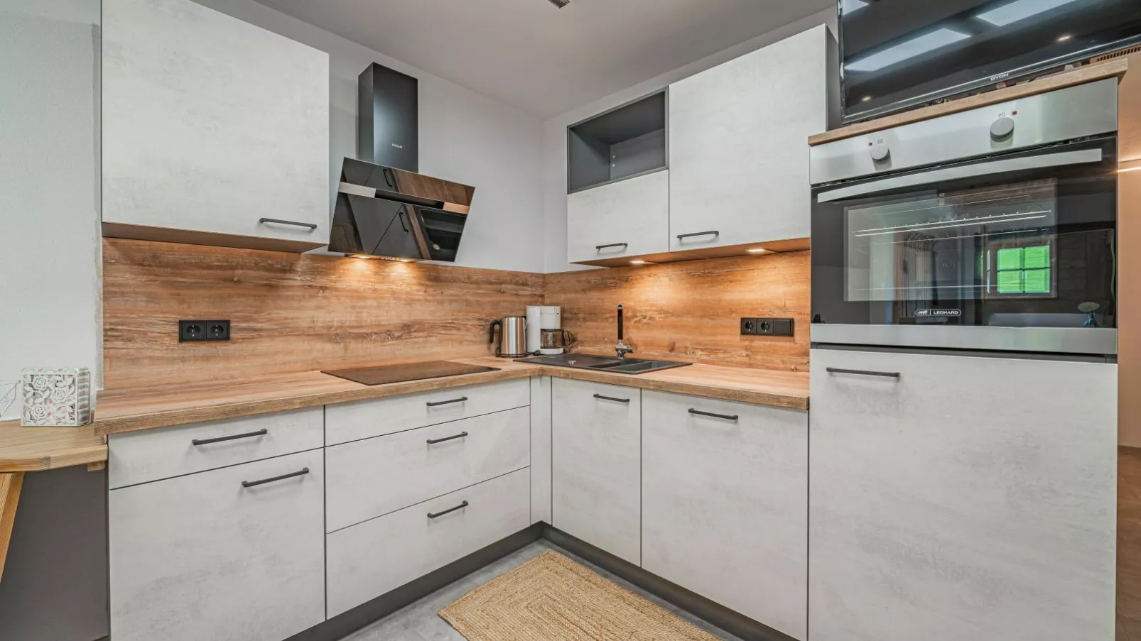 Hohe Salve XL-Kitchen