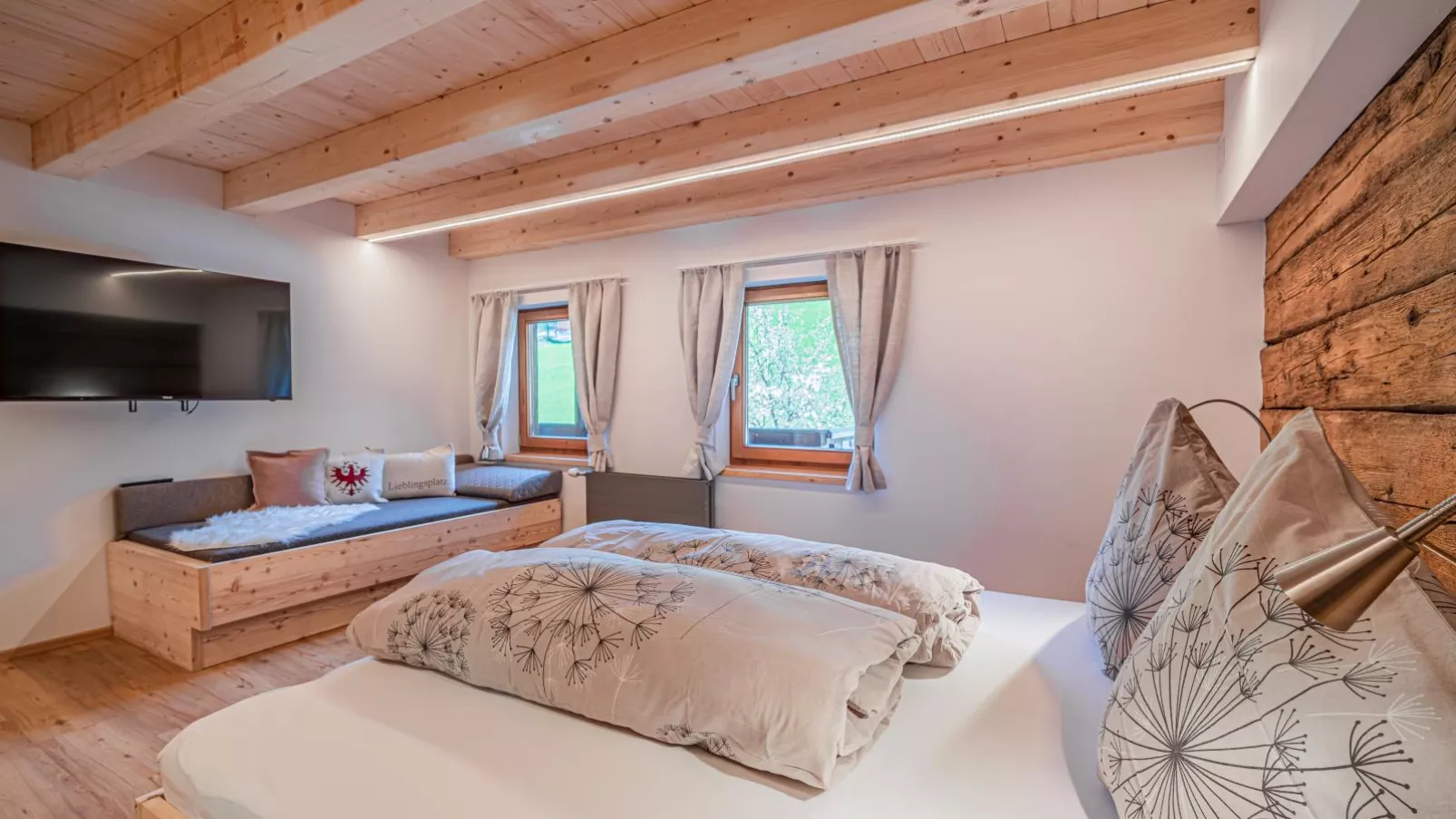 Hohe Salve XL-Bedroom