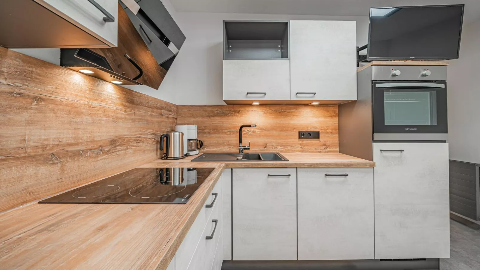 Hohe Salve XL-Kitchen