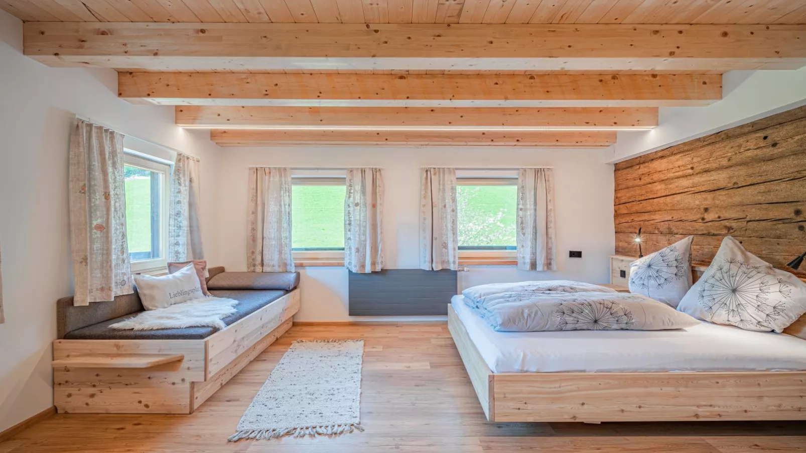 Hohe Salve XL-Bedroom