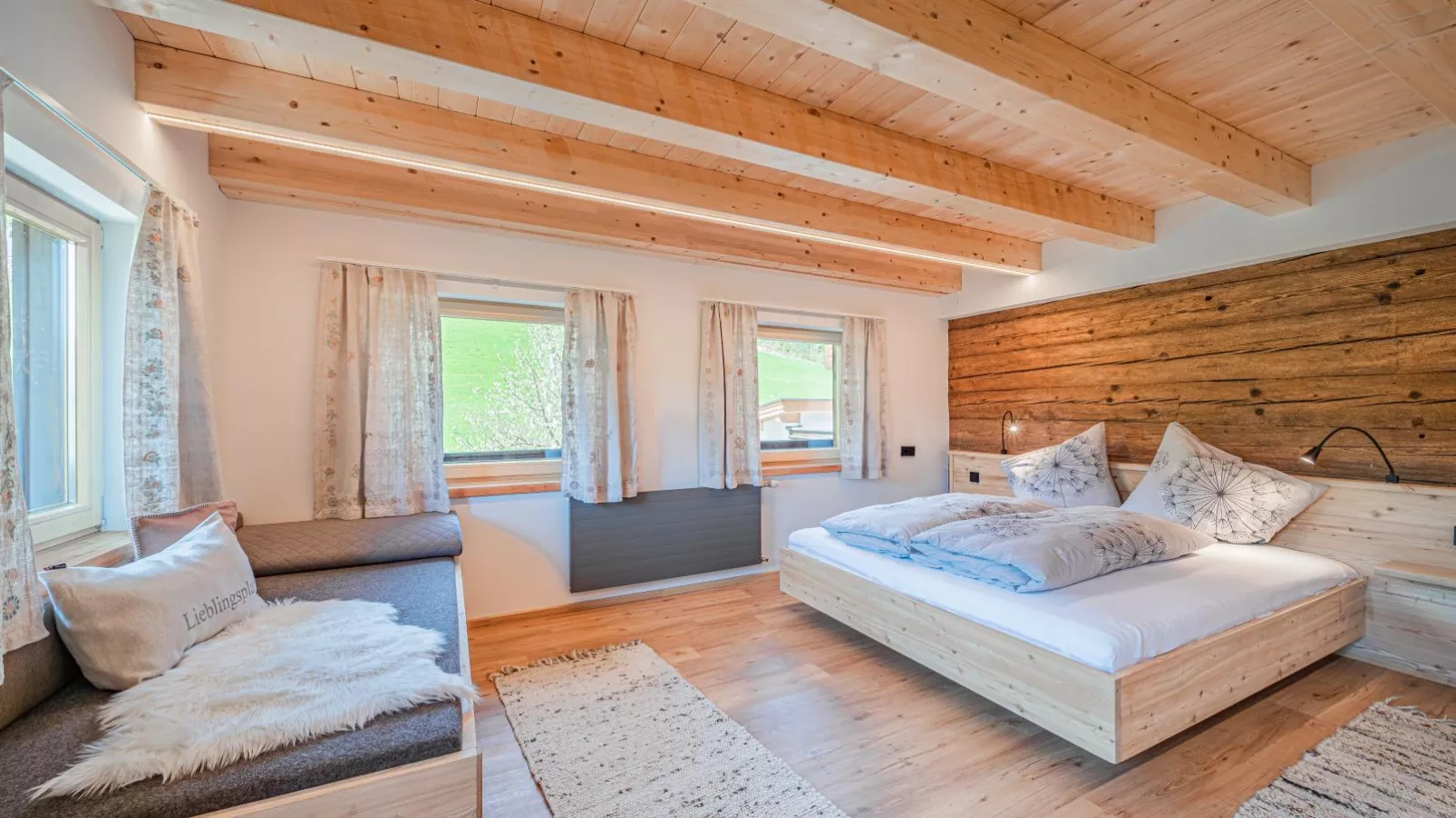 Hohe Salve XL-Bedroom
