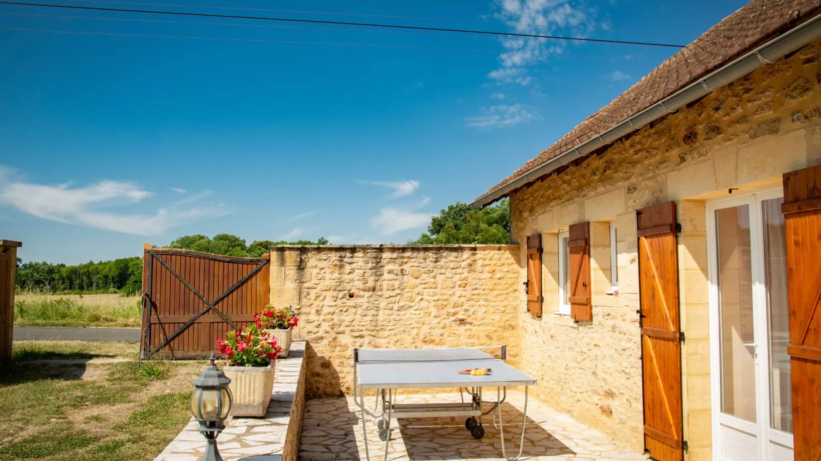 Gite Les Vitarelles-Exterior summer