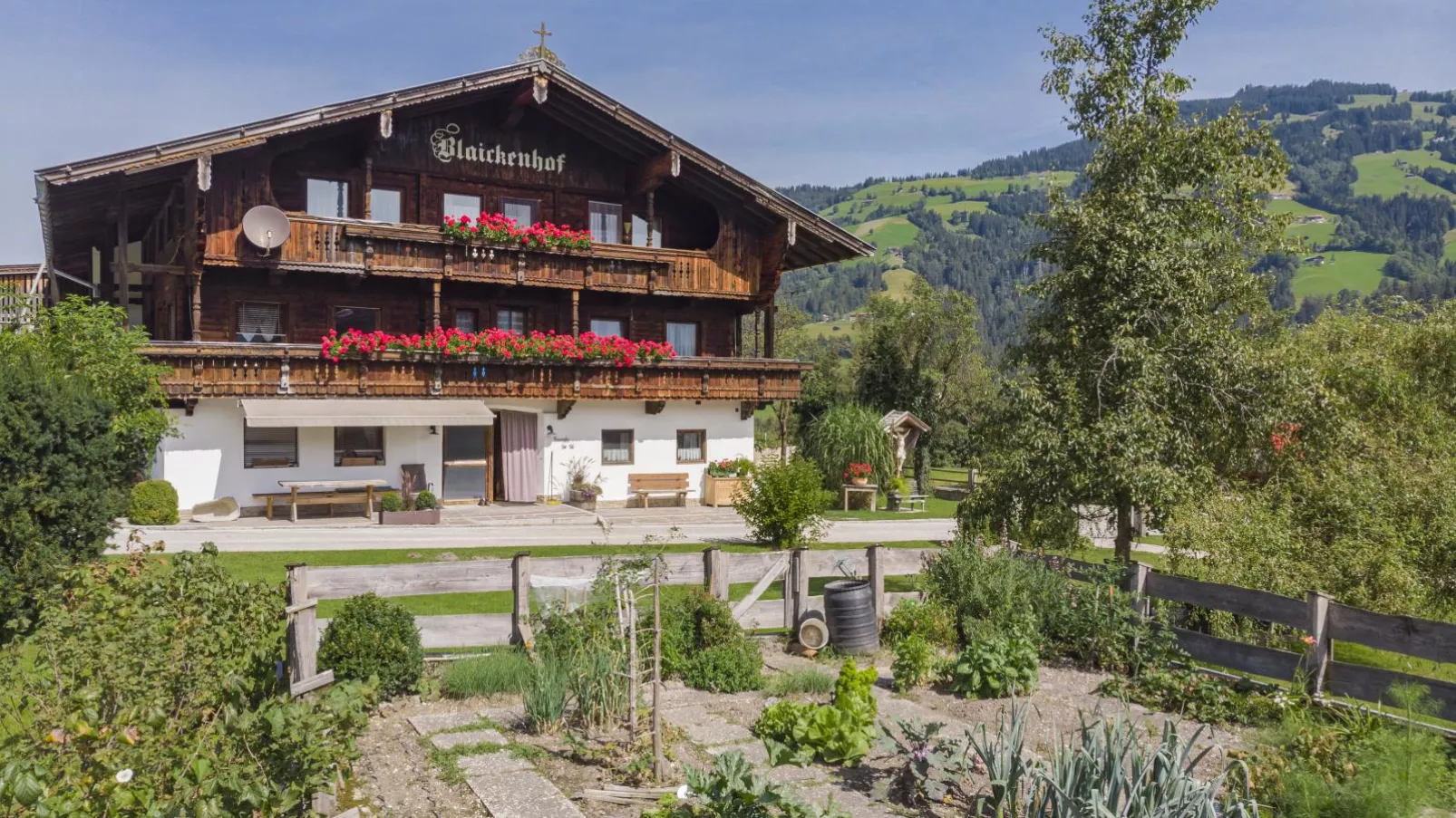 Hohe Salve XL-Exterior summer