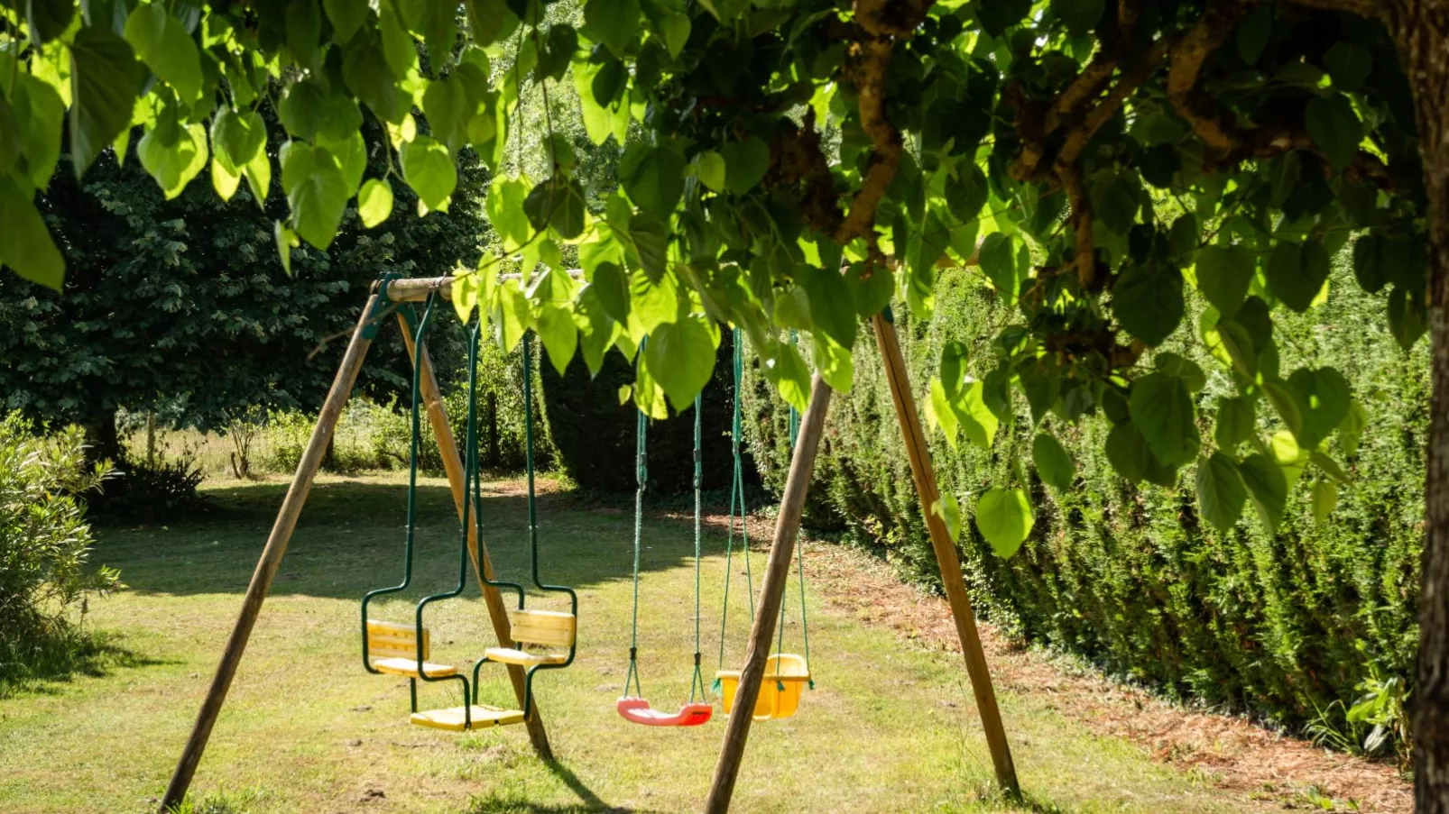 Gite Les Vitarelles-Gardens summer