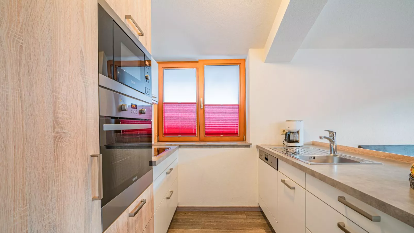 Penthouse Janita-Kitchen