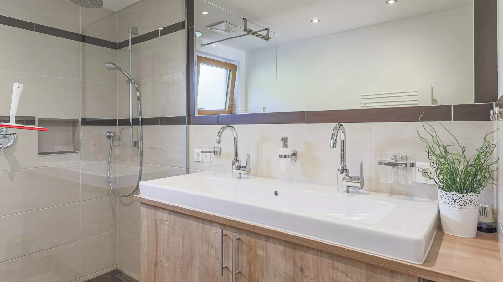 Haus Fabian-Bathroom