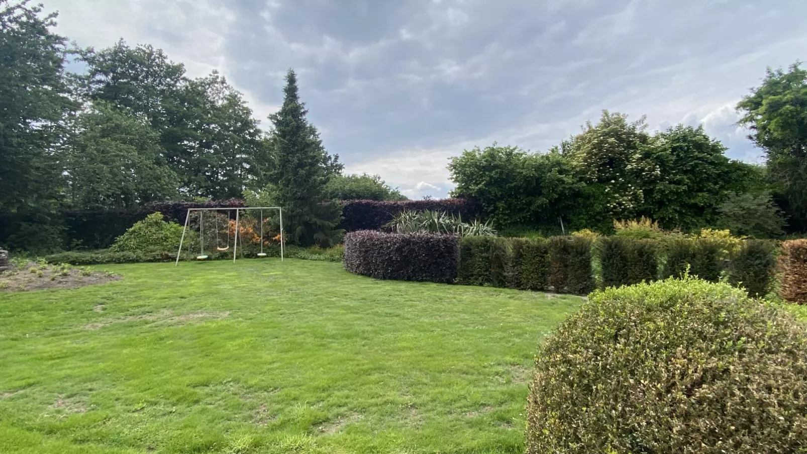 Alverwege-Gardens summer