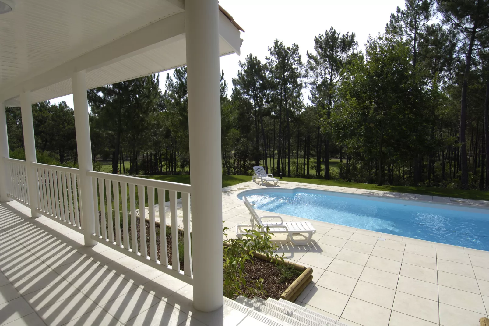 Eden Parc Golf 3-Exterior summer