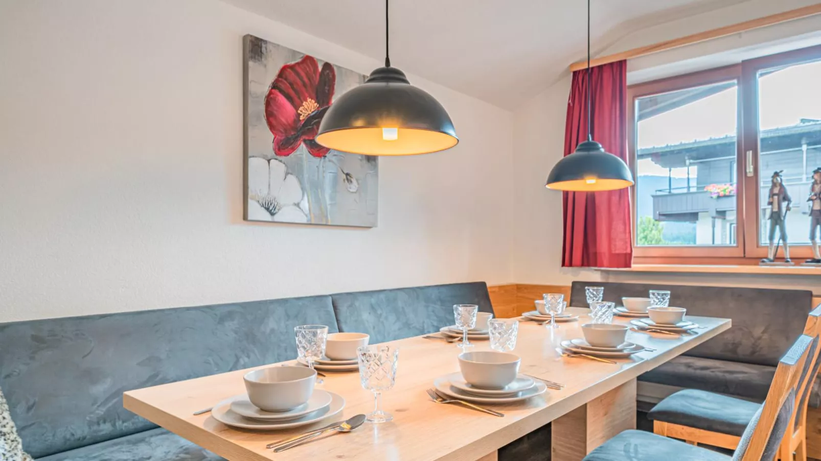 Janita XL-Dining room