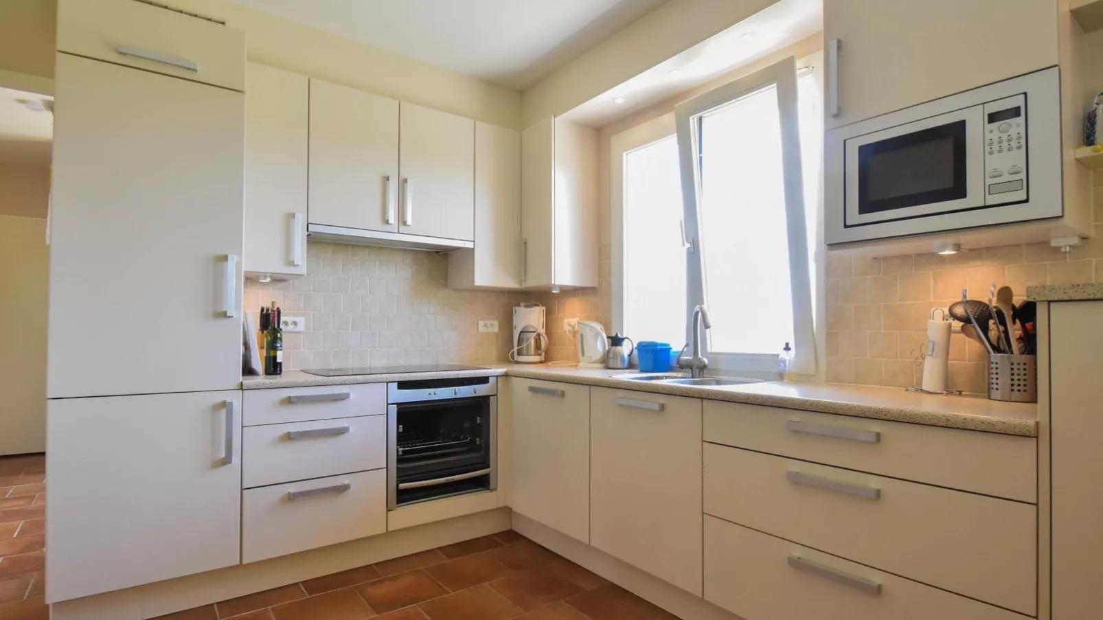 Gite LEysalle-Kitchen