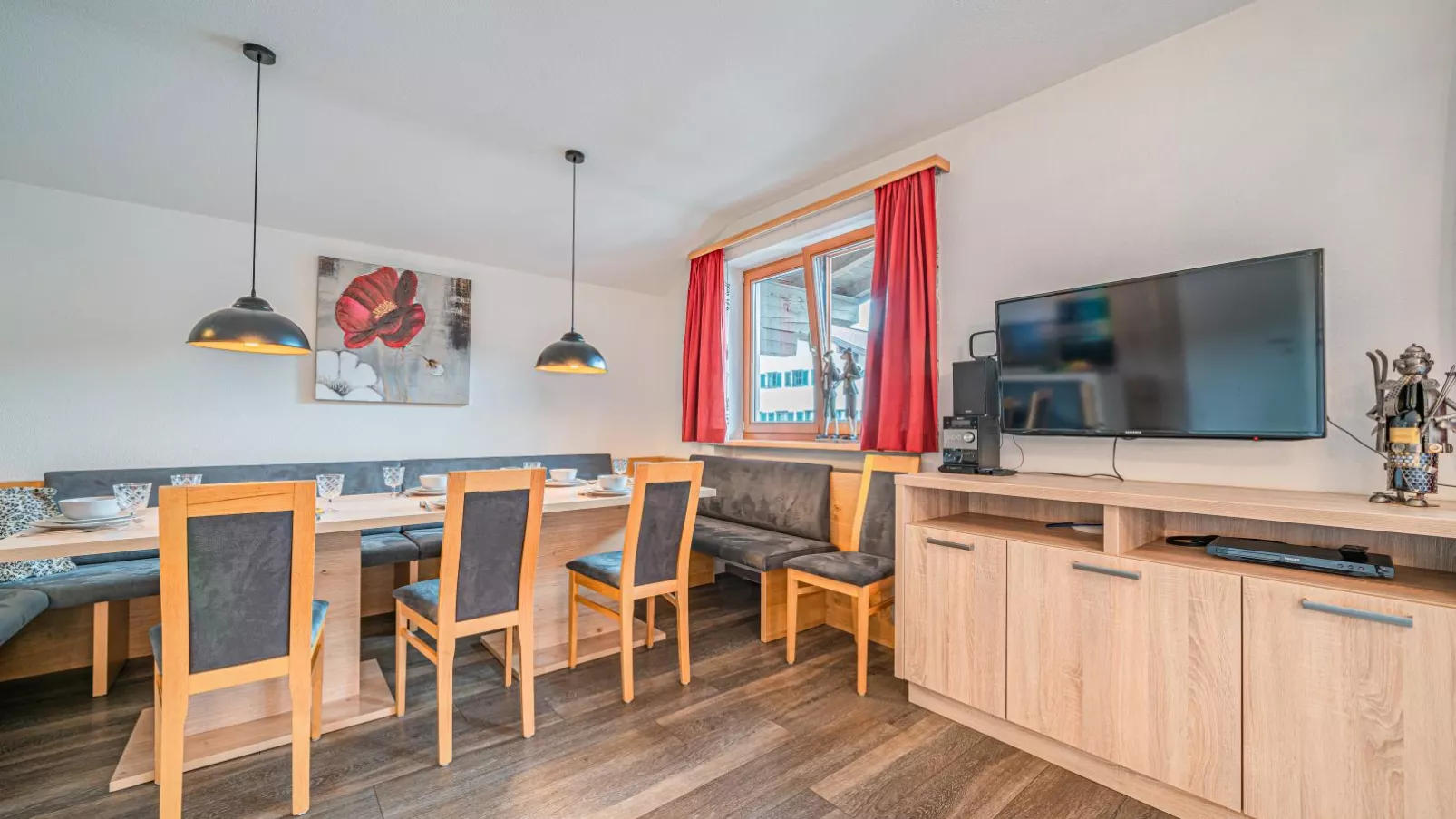 Janita XL-Dining room