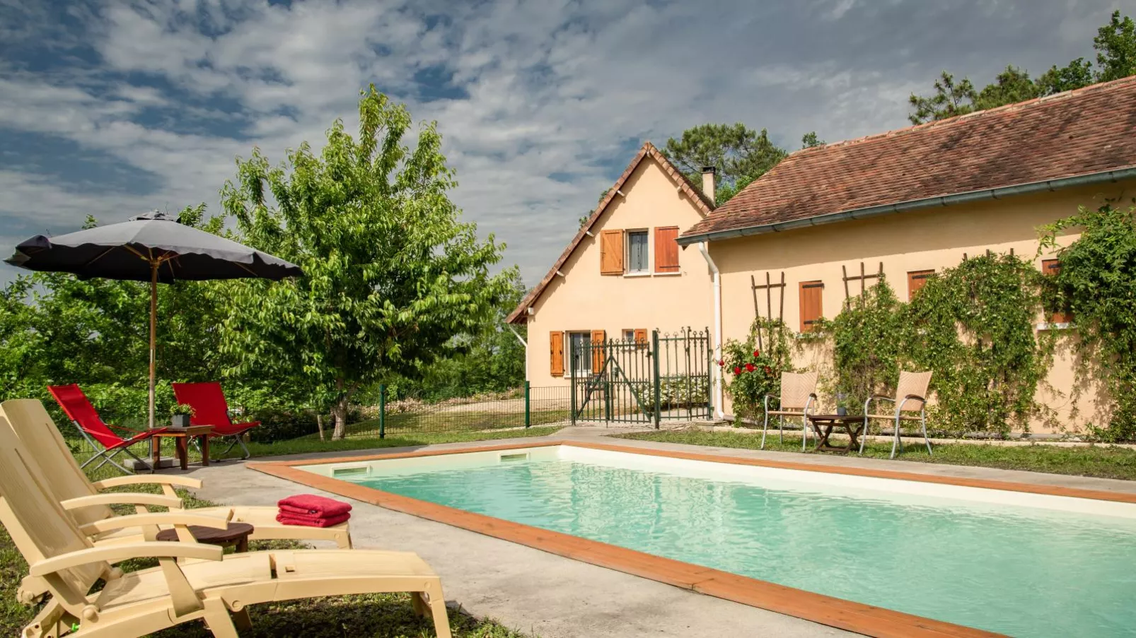 Gite LEysalle-Pool