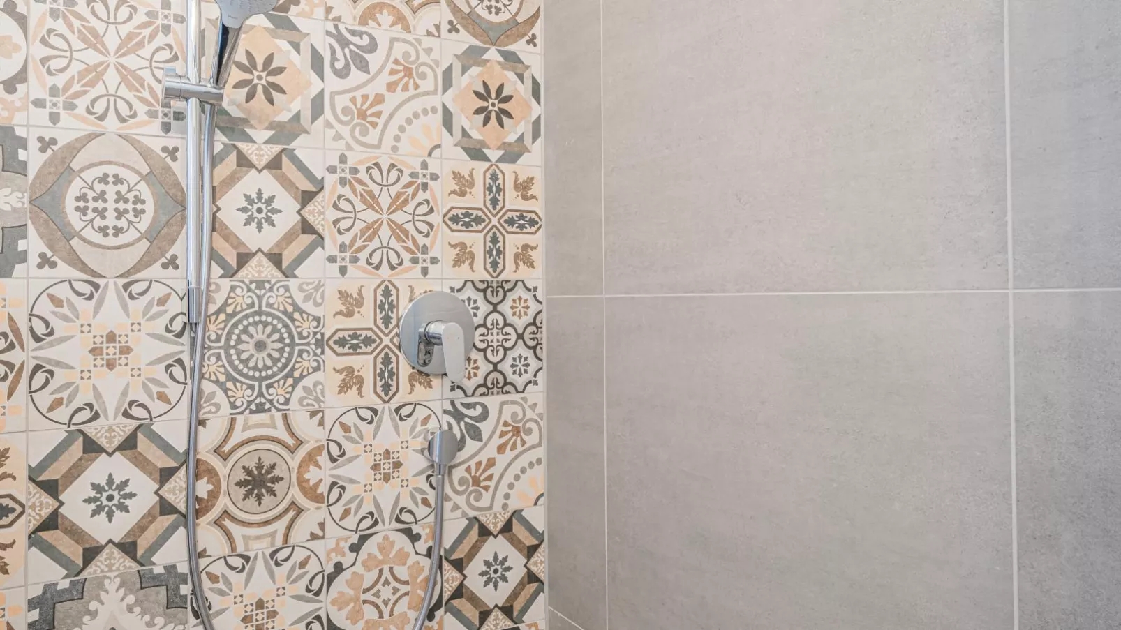 Tirola Bude Resi Top 1-Bathroom