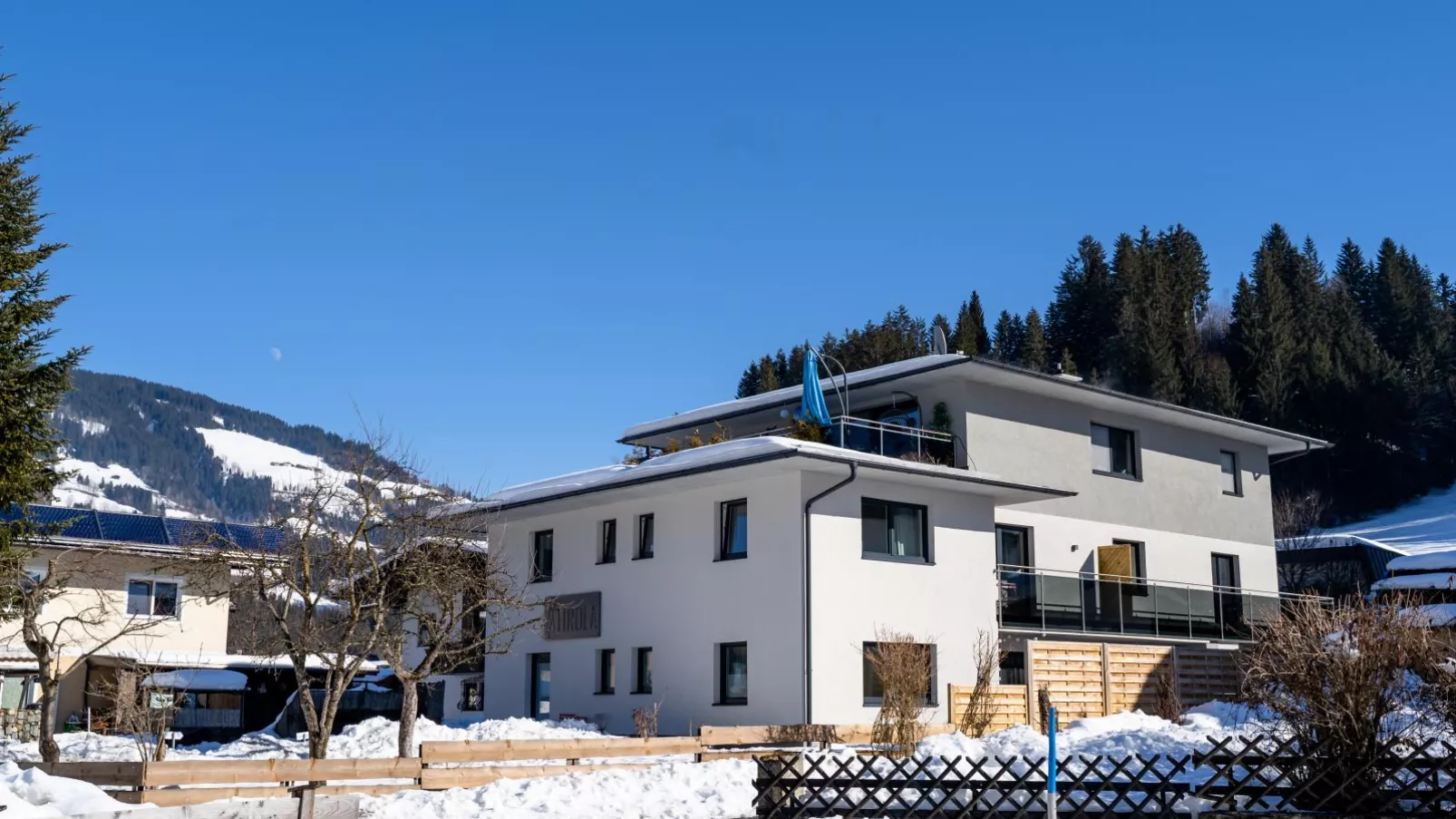 Tirola Bude Schorsch Top 2-Exterior winter