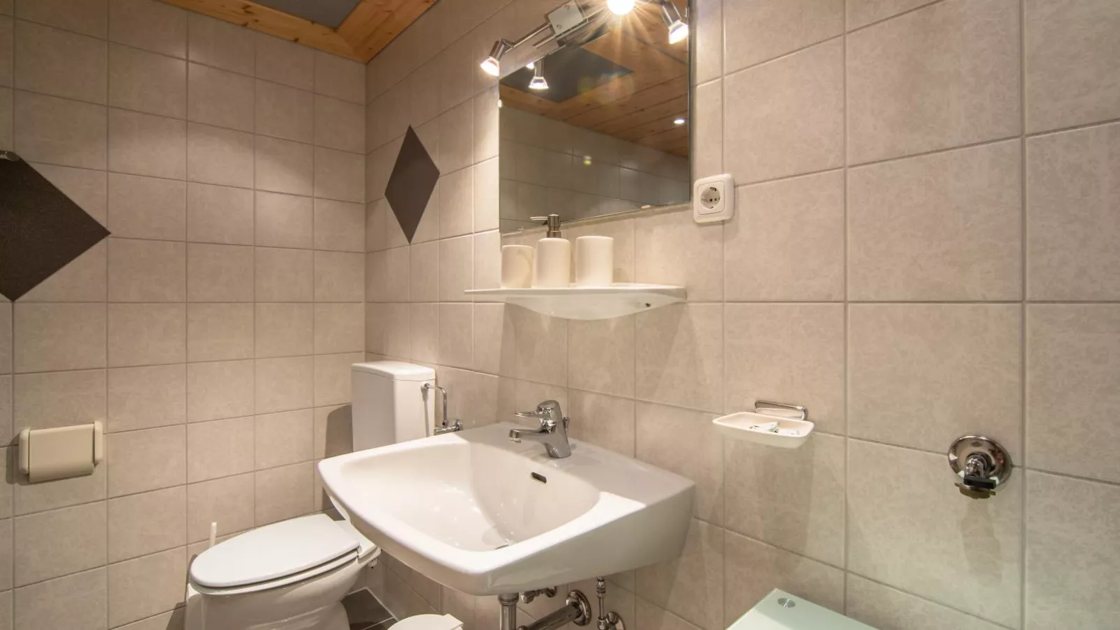 Appartement Enzian-Bathroom