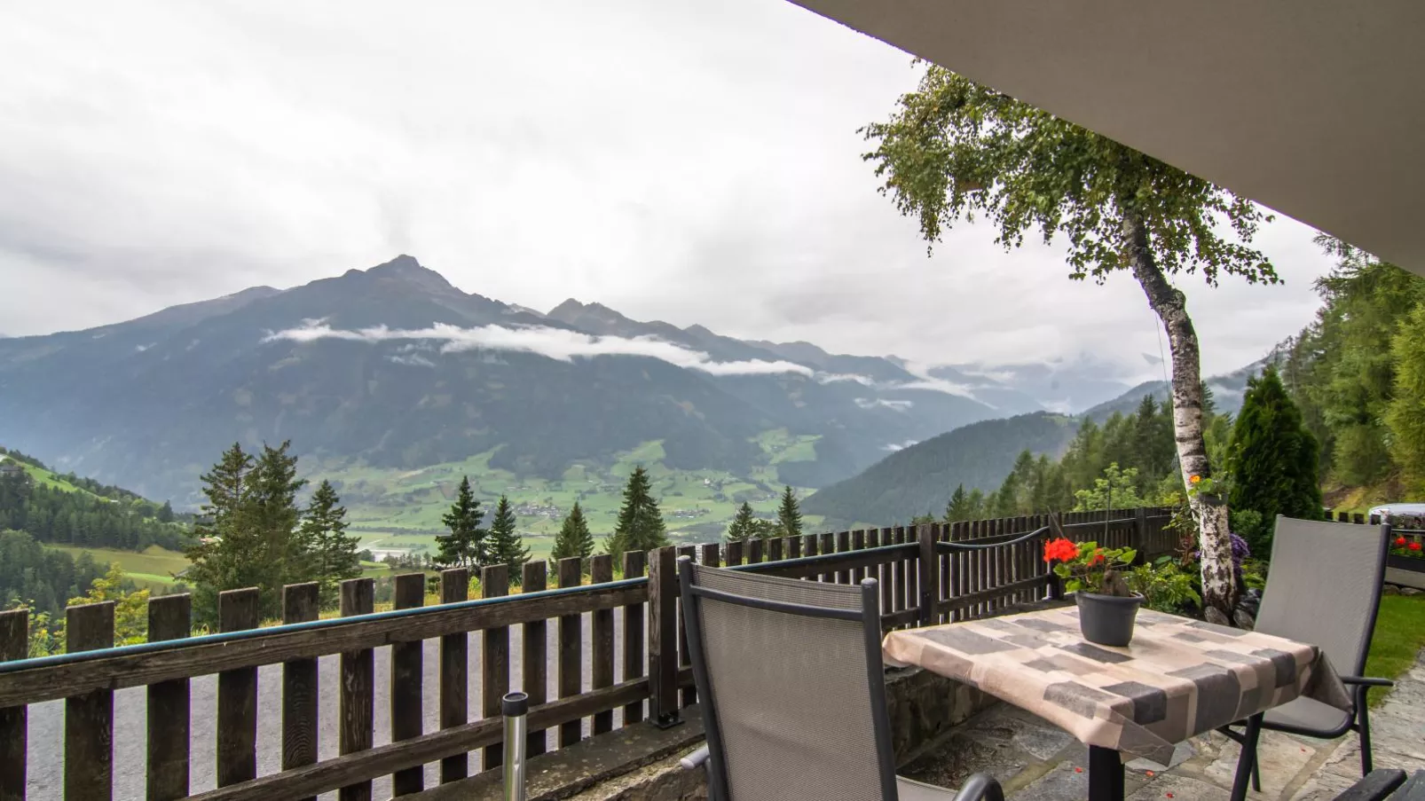 Appartement Enzian-Terrace balcony