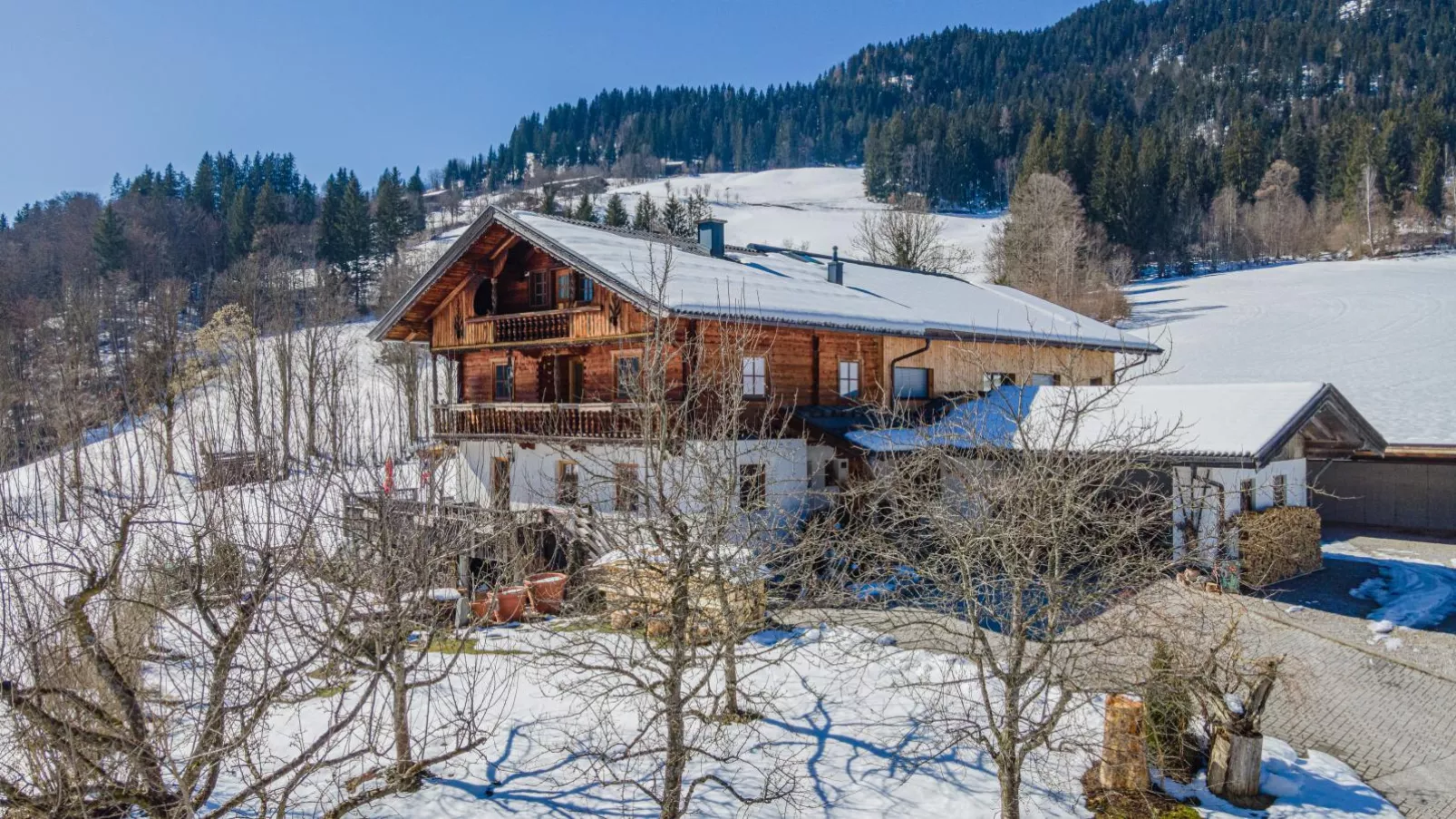 Haus Rabl Dan-Exterior winter