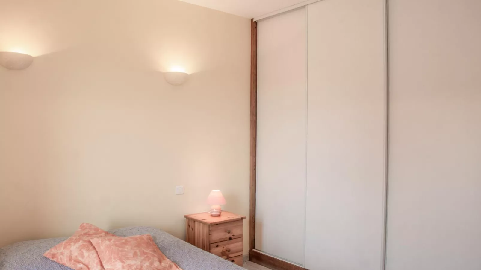 Gite Les Vitarelles-Bedroom