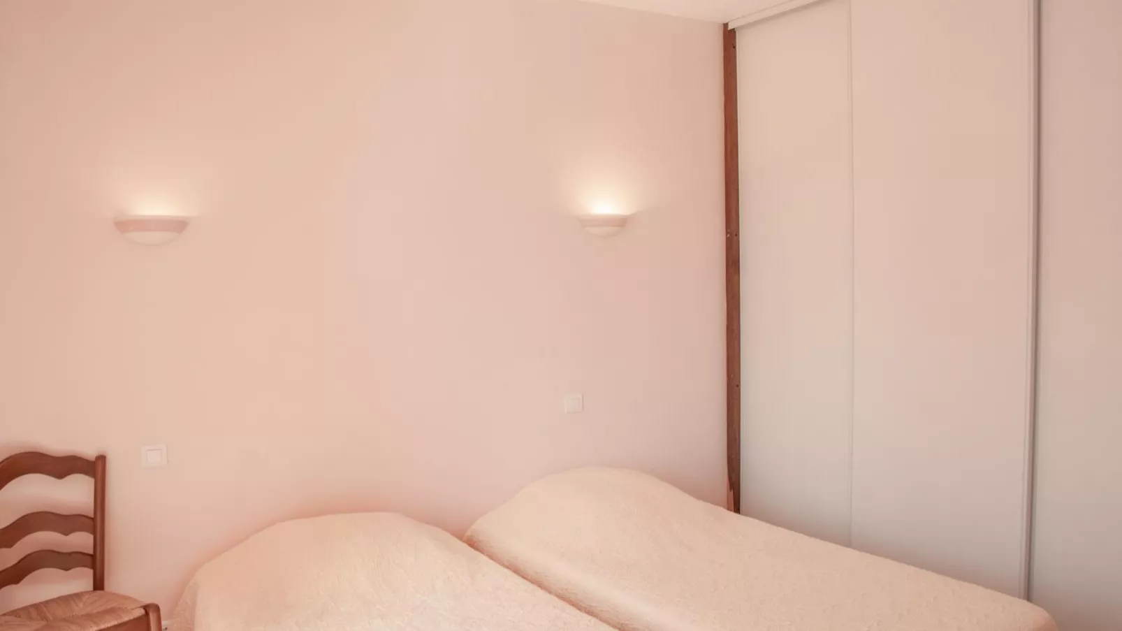 Gite Les Vitarelles-Bedroom