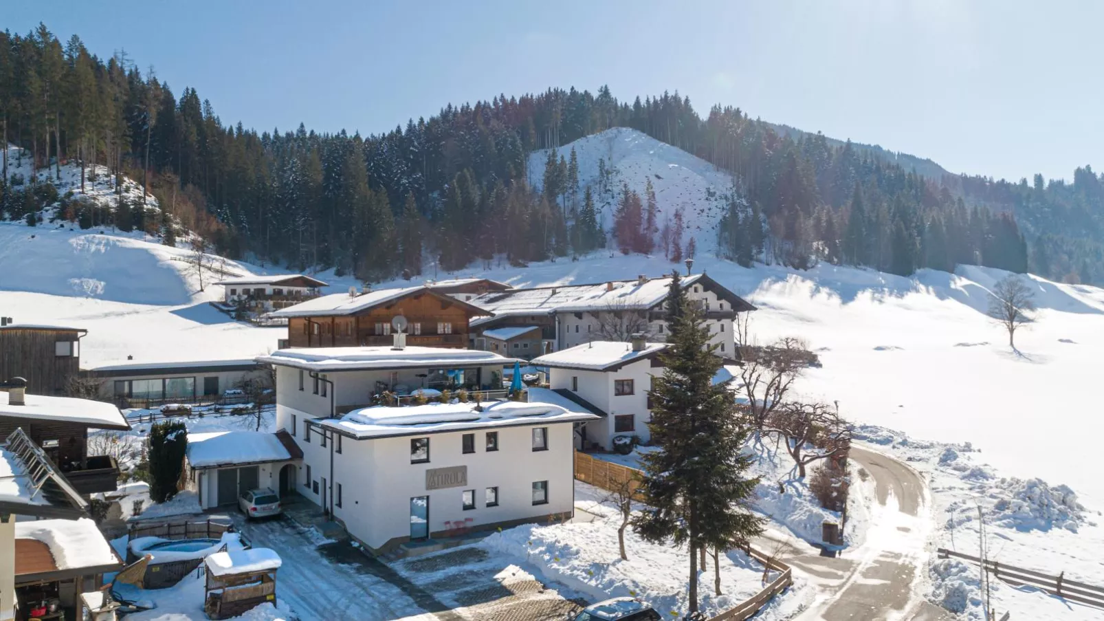 Tirola Bude Schorsch Top 2-Exterior winter