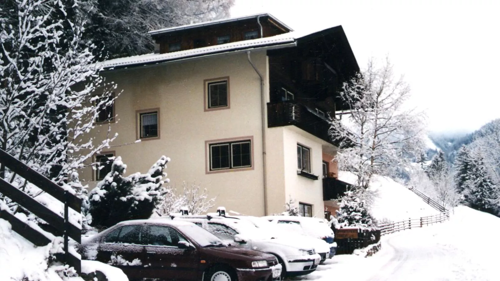 Appartement Enzian-Exterior winter