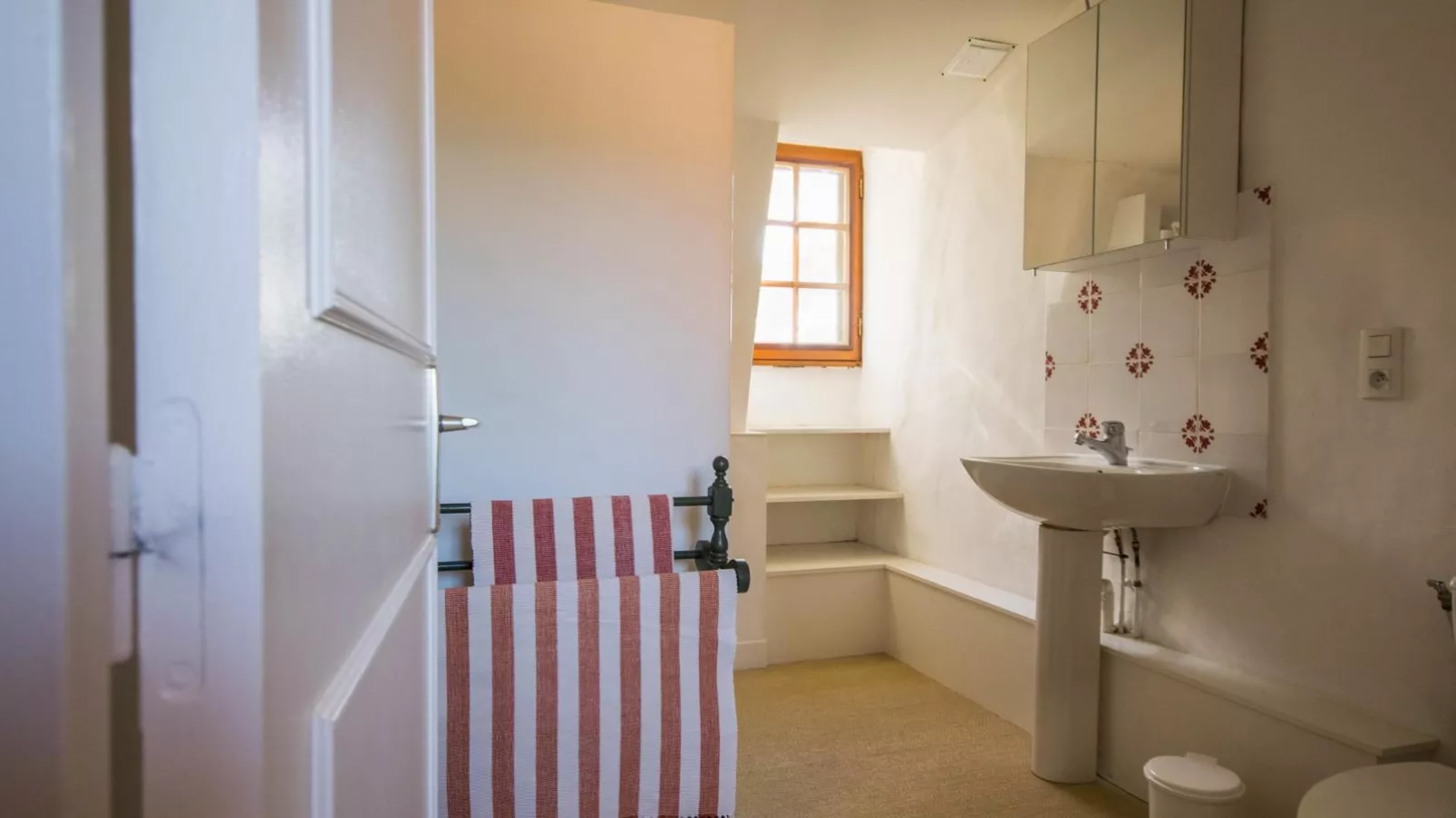 Le Grand Gapard 24 pers-Bathroom