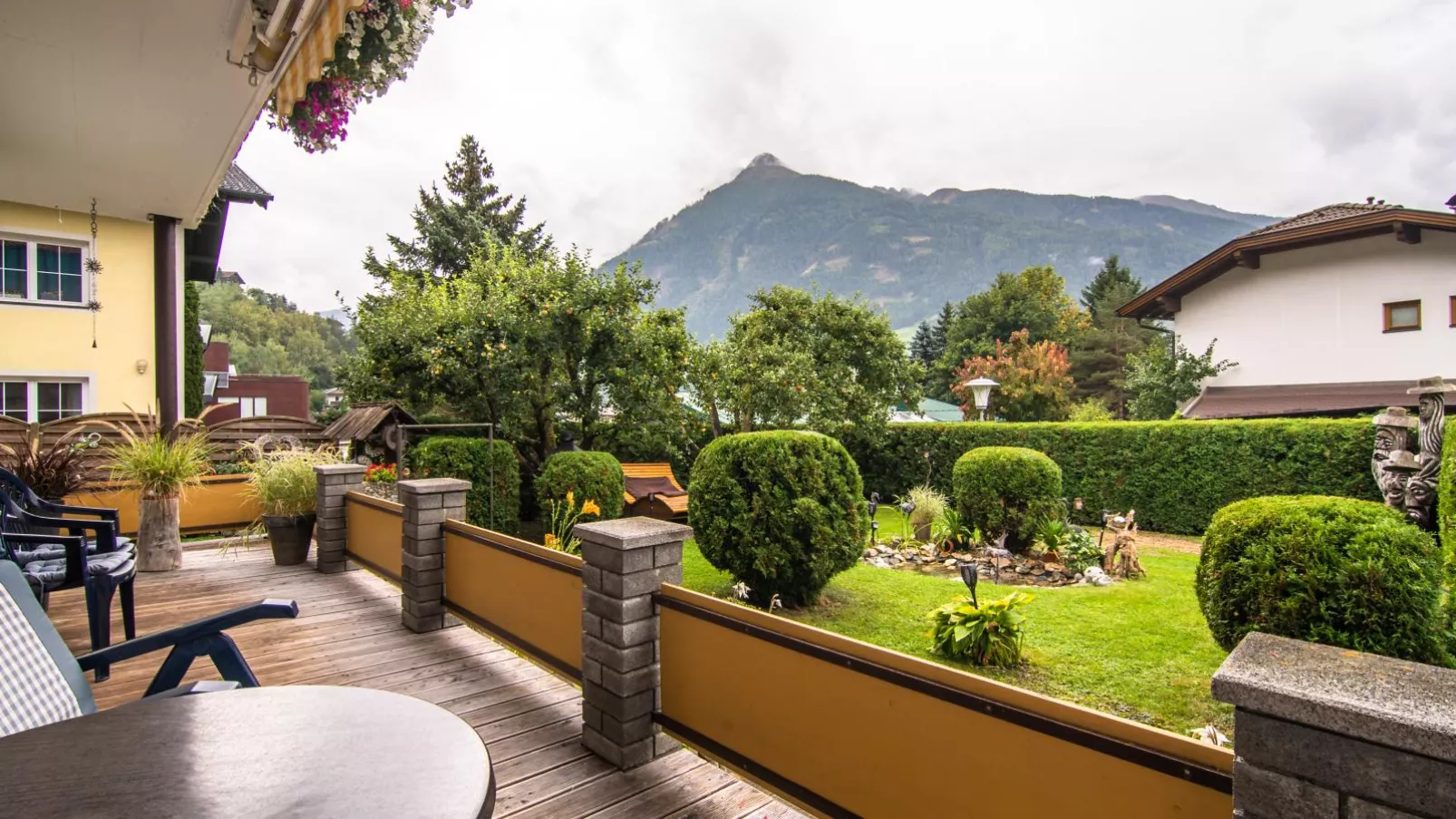 Apartment Larcher-Terrace balcony