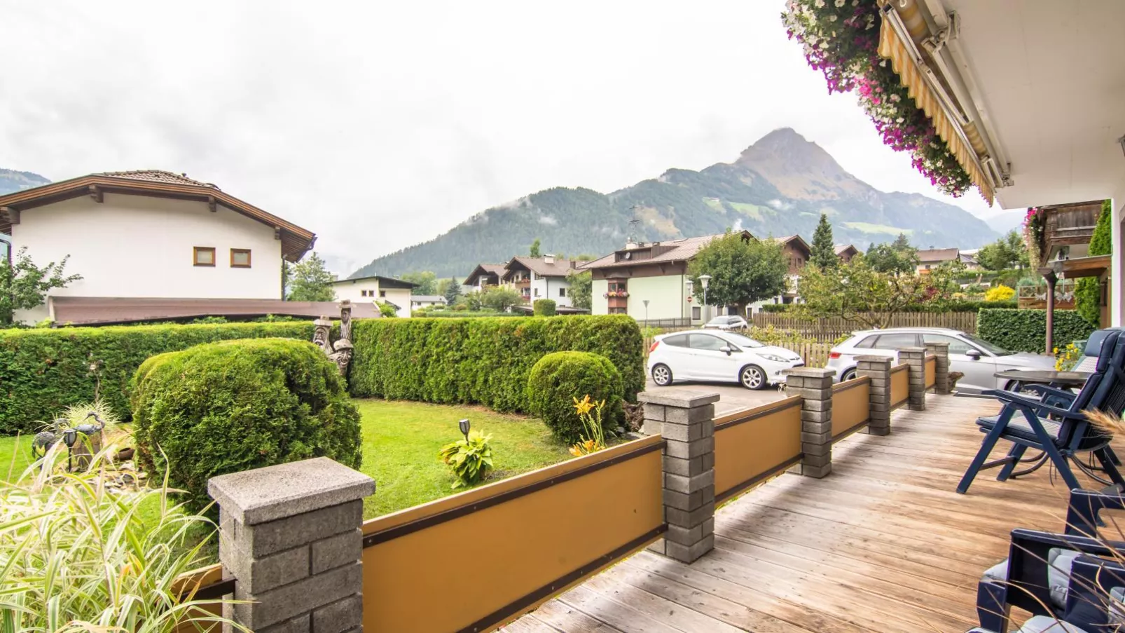 Apartment Larcher-Terrace balcony