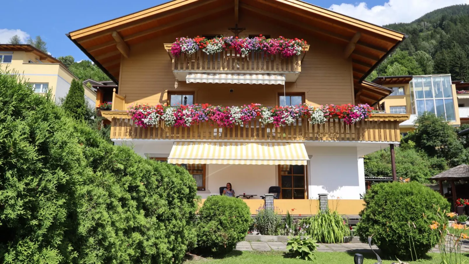 Apartment Larcher-Exterior summer