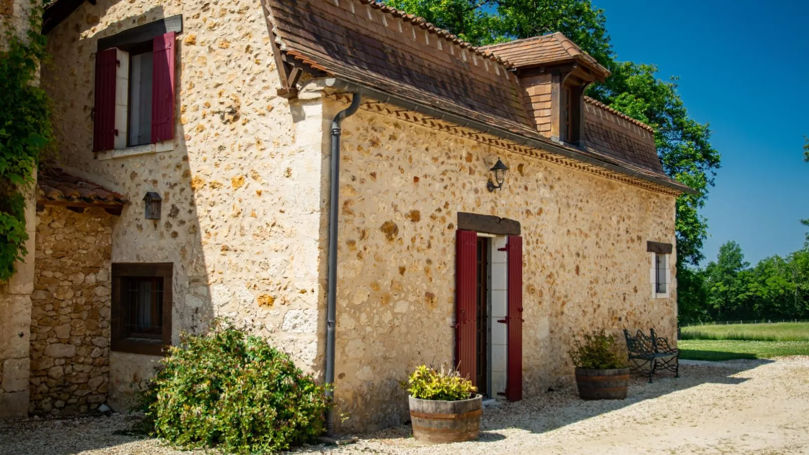 Le Gapard Annex-Exterior summer