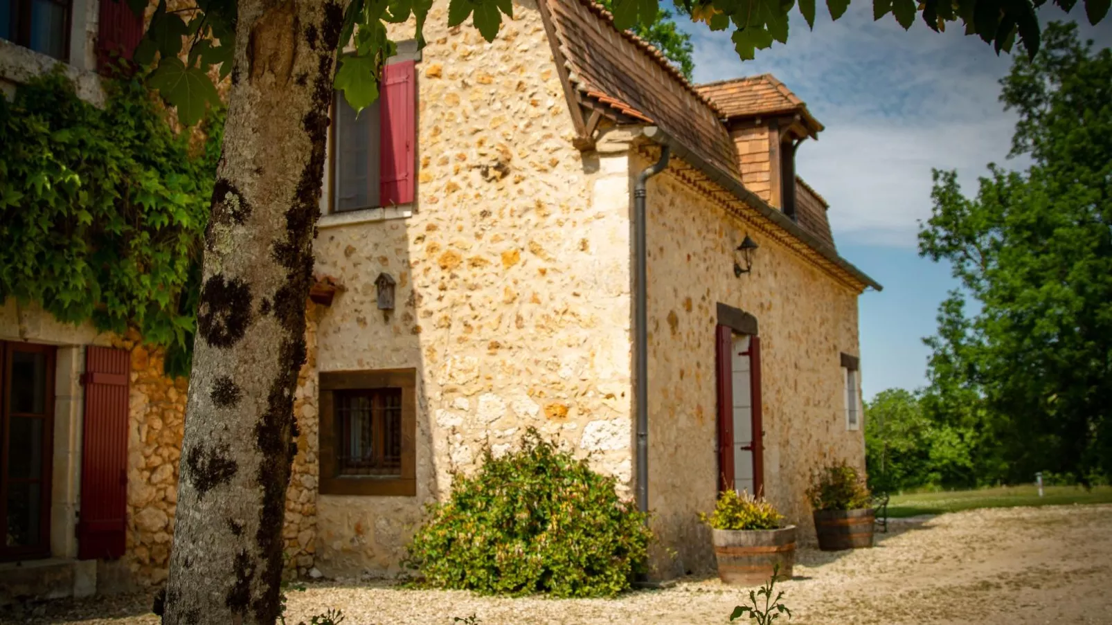 Le Gapard Annex-Exterior summer