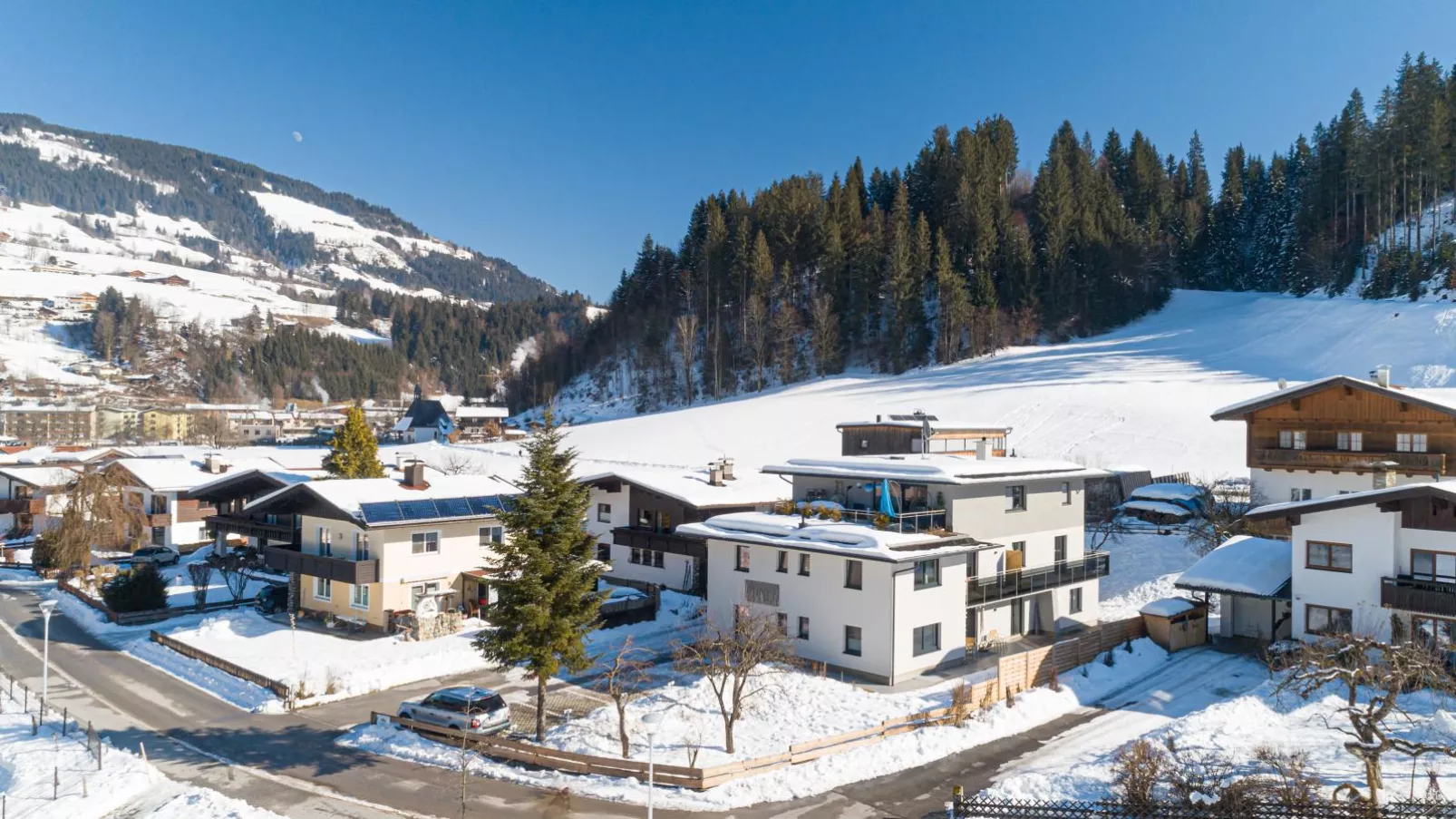 Tirola Bude Sepp Top 4-Exterior winter