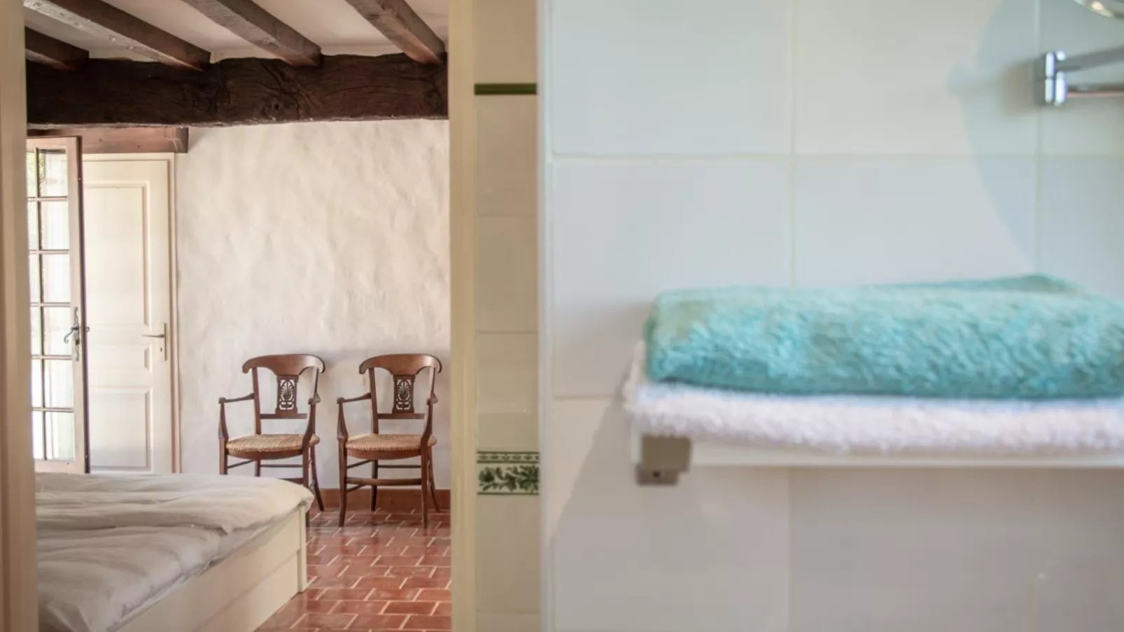Le Gapard Annex-Bathroom