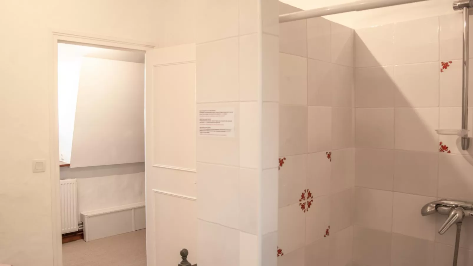 Le Gapard Annex-Bathroom