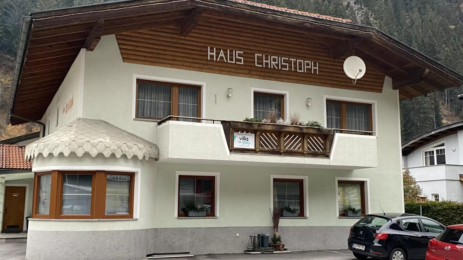 Christoph-Exterior summer
