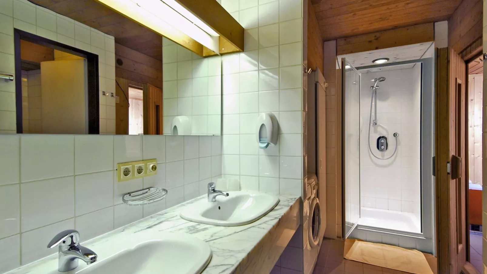 Matrei Park 90-Bathroom