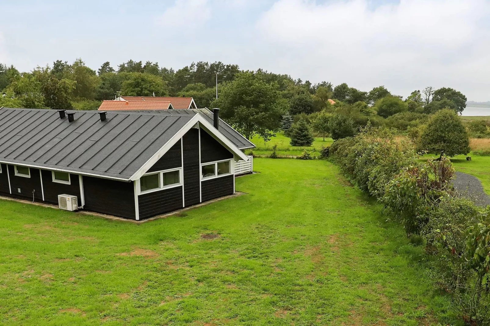 Maison de vacances pour 8 a Skals