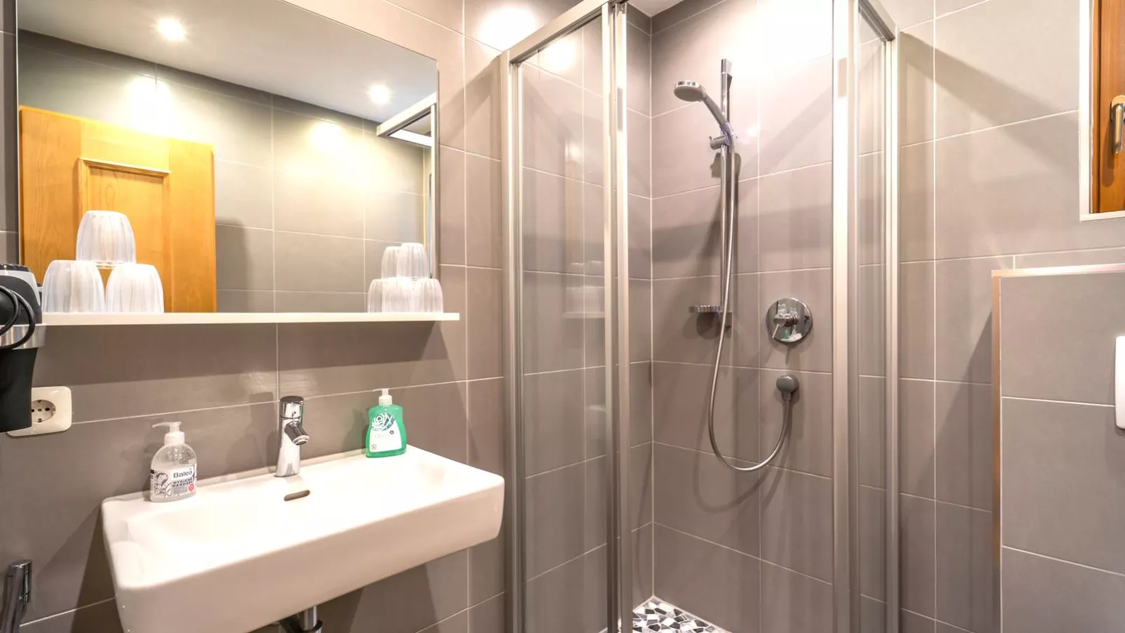 Haus Christoph-Bathroom