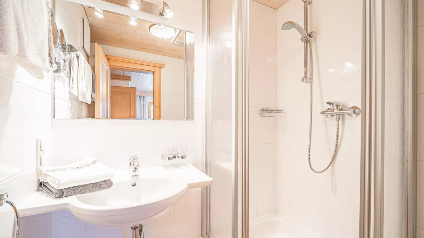 Weberhof Top 1-2-3-4-5-Bathroom