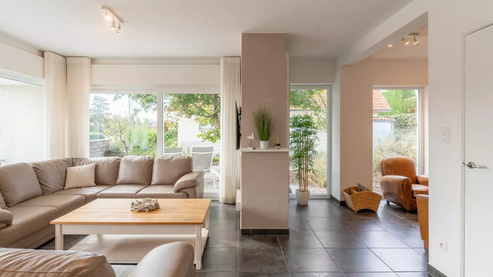 La Ciotat-Living room