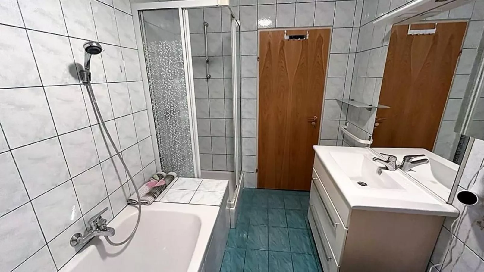 Schmitzer-Bathroom