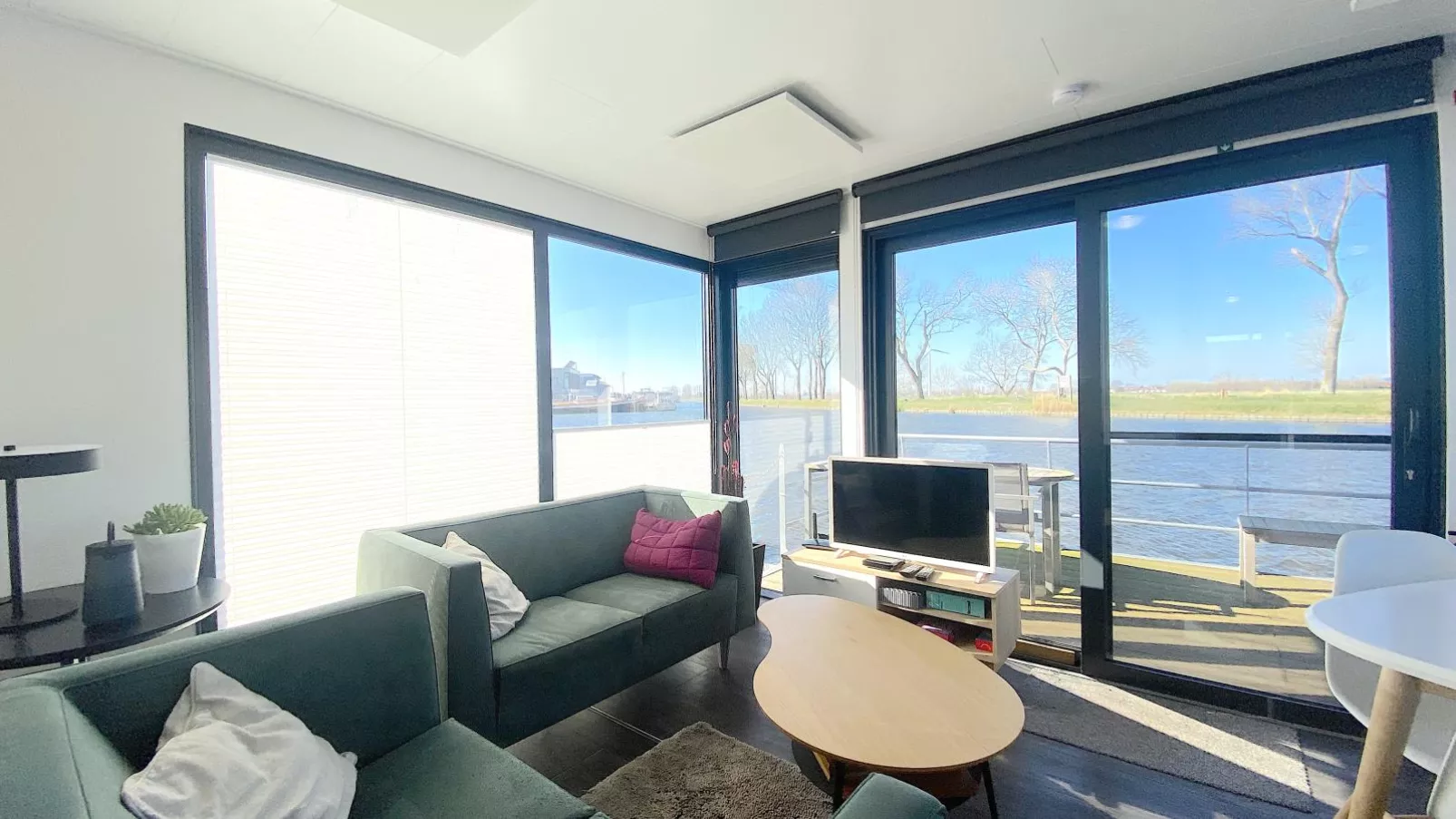 Woonboot Bertan-Living room