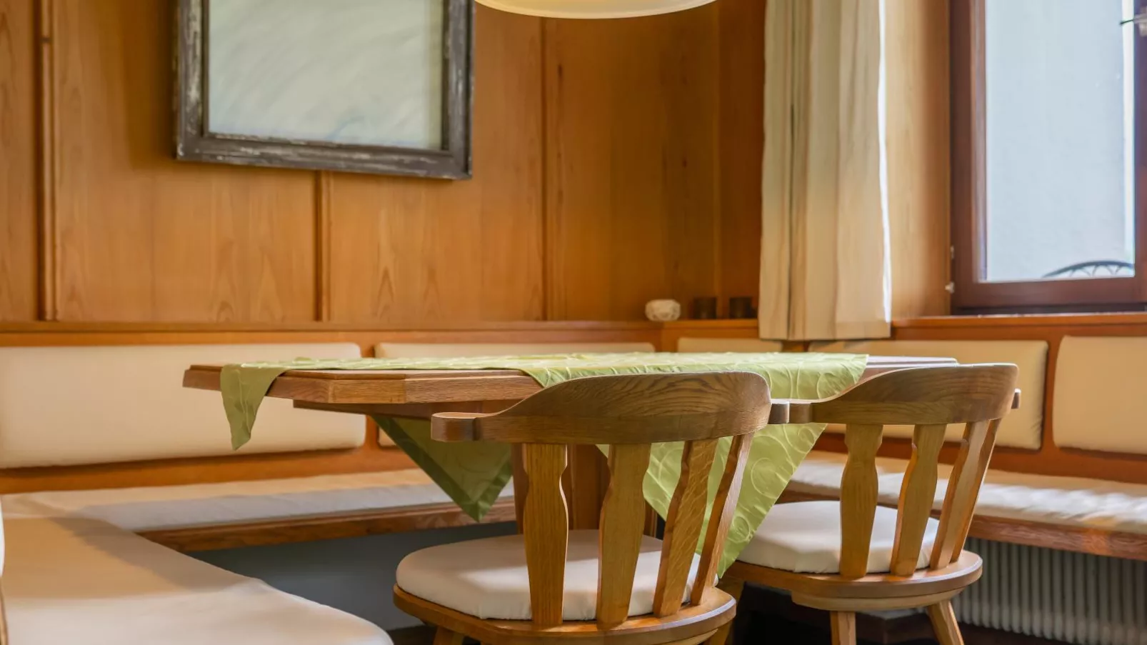 Katharina-Dining room