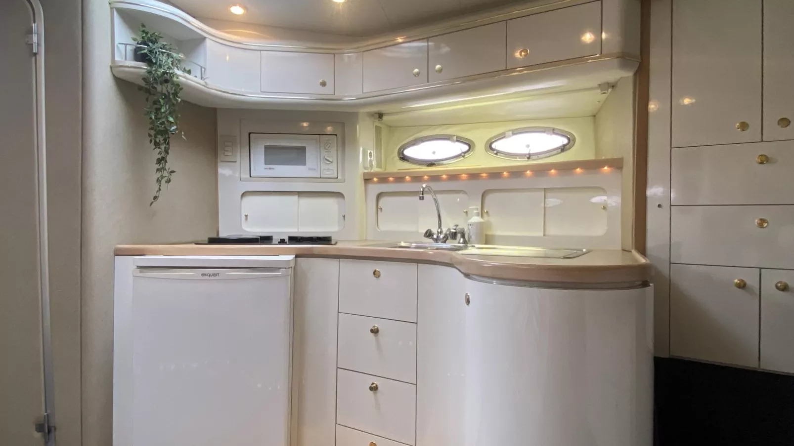 Boot Singa-Kitchen