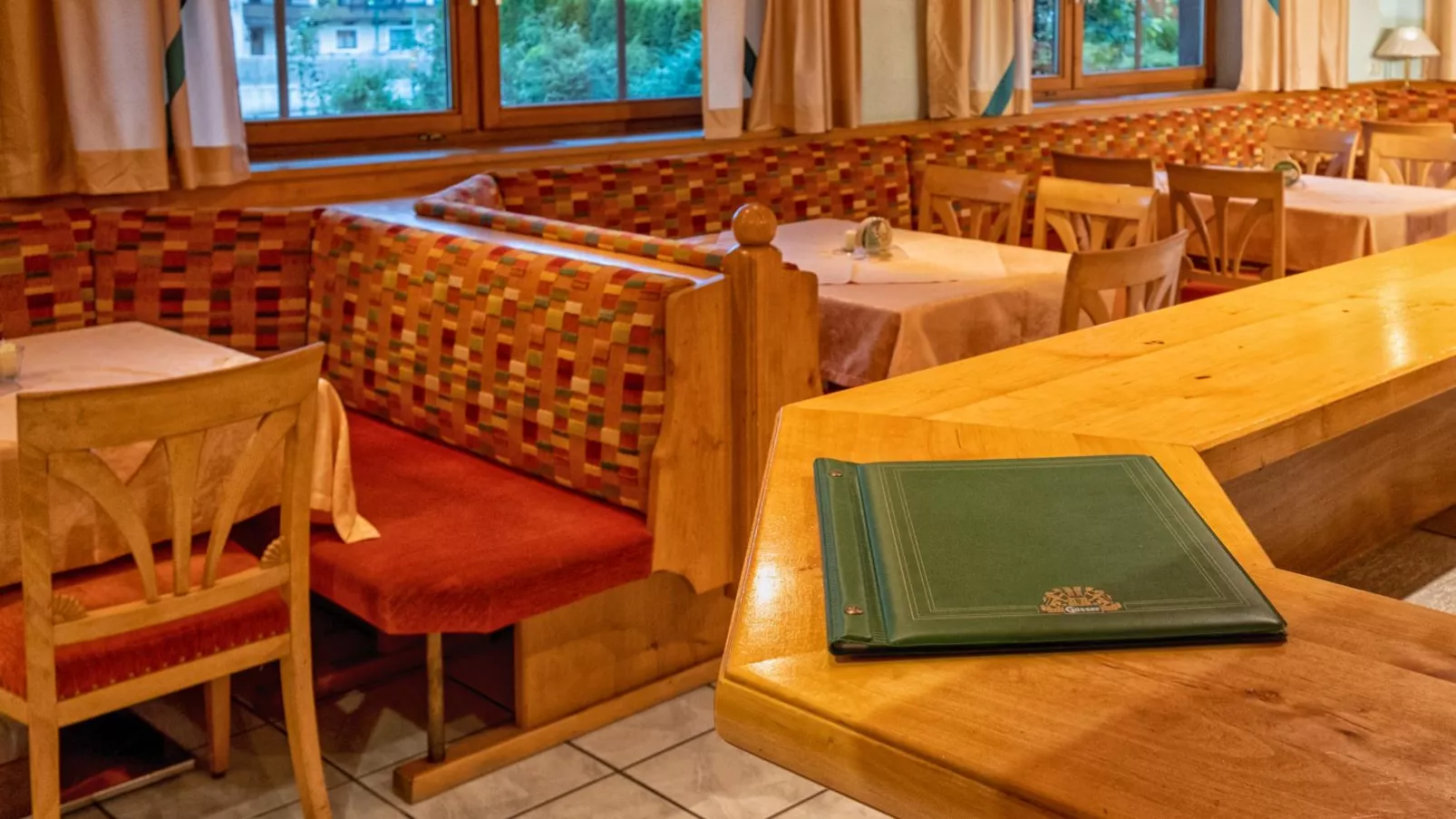 Oberleitner XL-Dining room