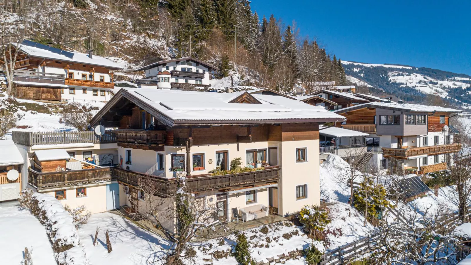 Haus Steger-Exterior winter