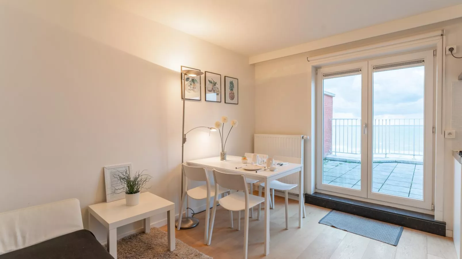 10 hoog aan zee-Dining room