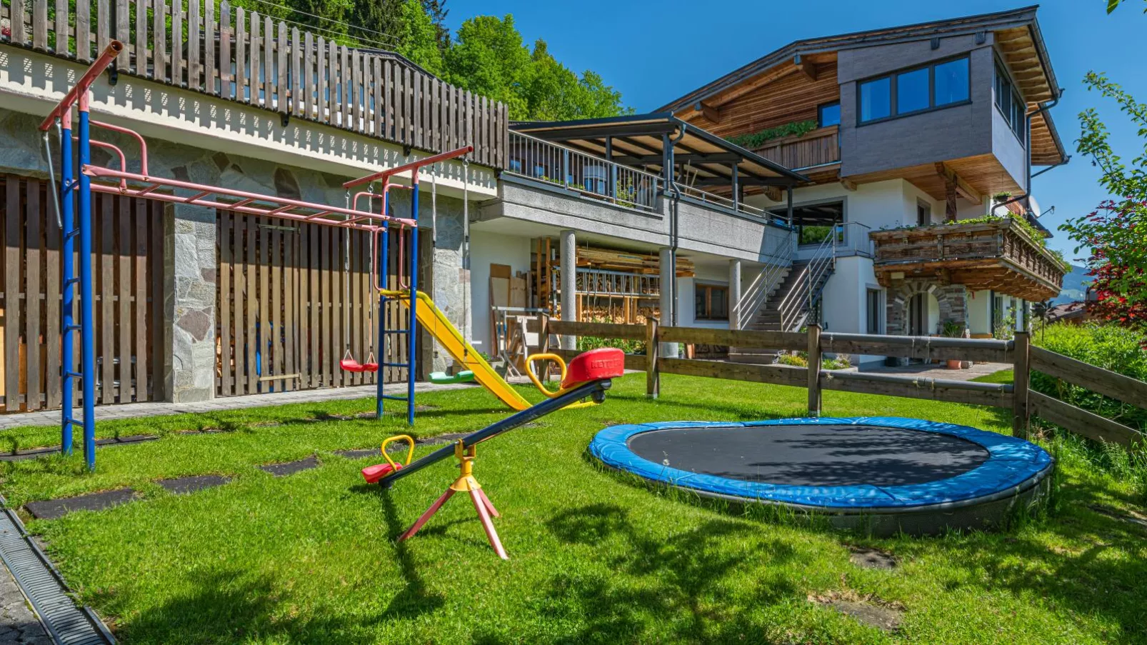 Haus Steger-Gardens summer
